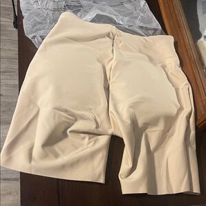 Brand New Skims | BUTT ENHANCING PADDED SHORT - Size M